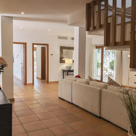 Huaraches - Mijas Golf - Private Swimming Pool - 5 Bedrooms - 5 Bath - Air Conditioning *